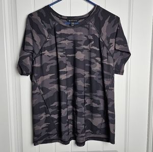 Athleta Ultimate Train Tee Large Petite
